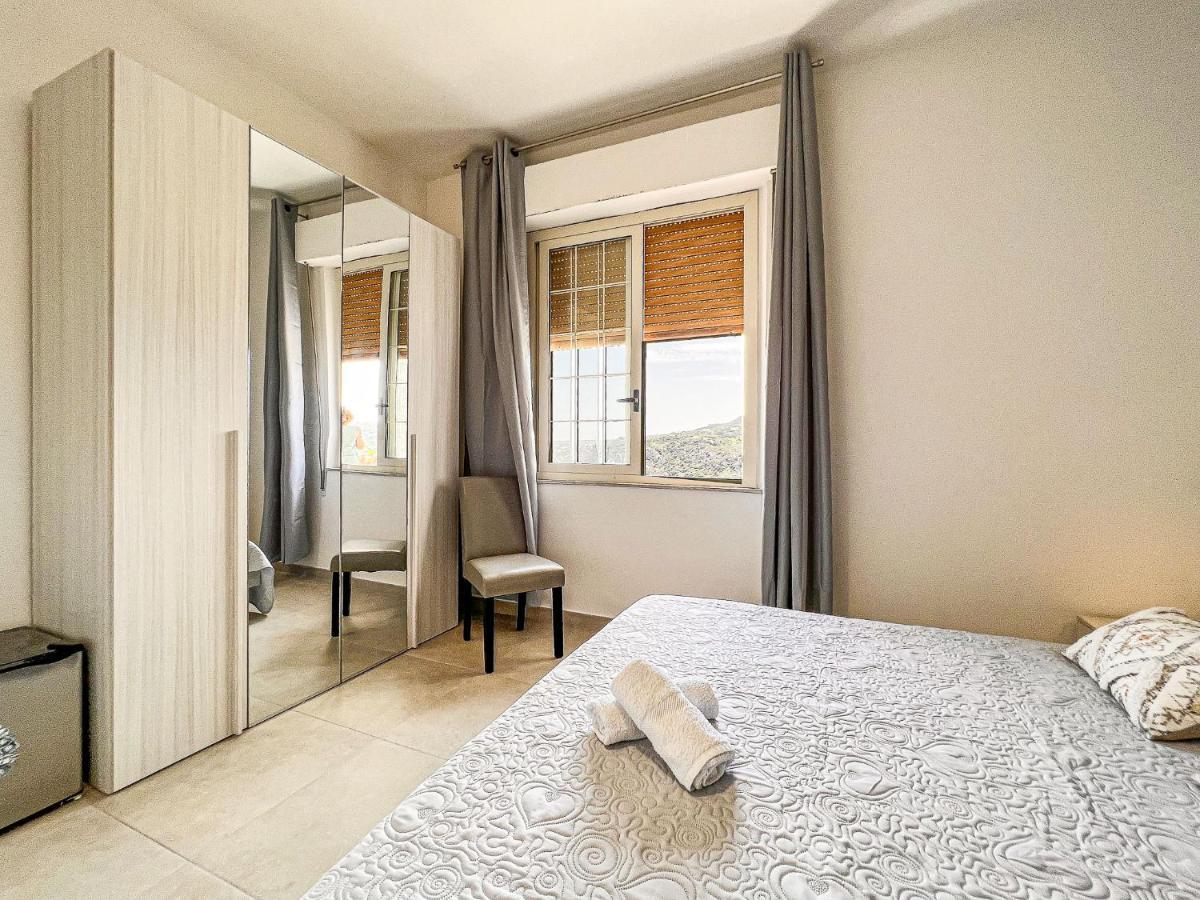 Отель Sweet Sea View Санта-Тереза-Галлура Экстерьер фото